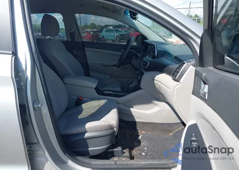 2020 Hyundai Tucson Value z USA, uszkodzony, nr VIN KM8J3CA47LU207413